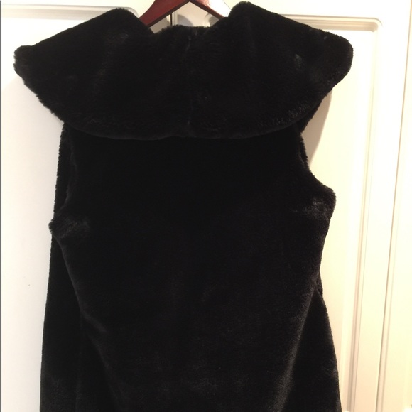 Gorgeous Me Jane Ladies Soft Furry Vest Size Large - Picture 5 of 7